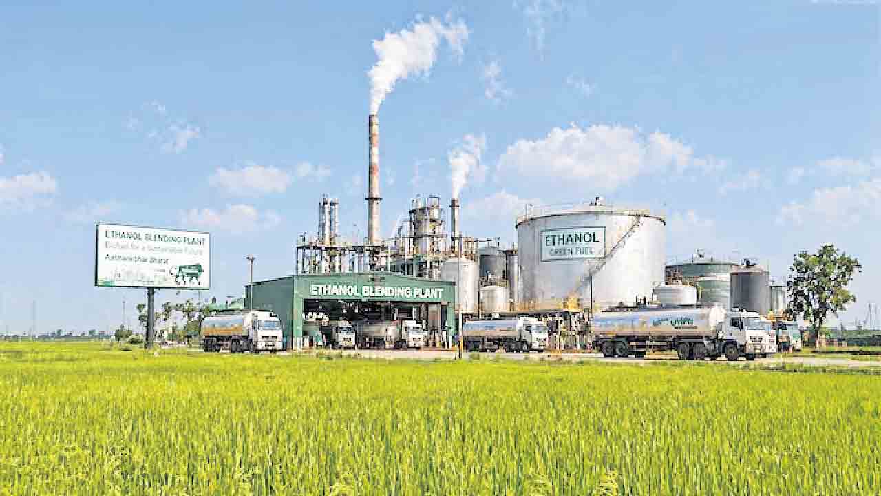 లీటర్‌ ఇథనాల్‌ ఉత్పత్తికి 10,000 లీటర్ల నీరు!