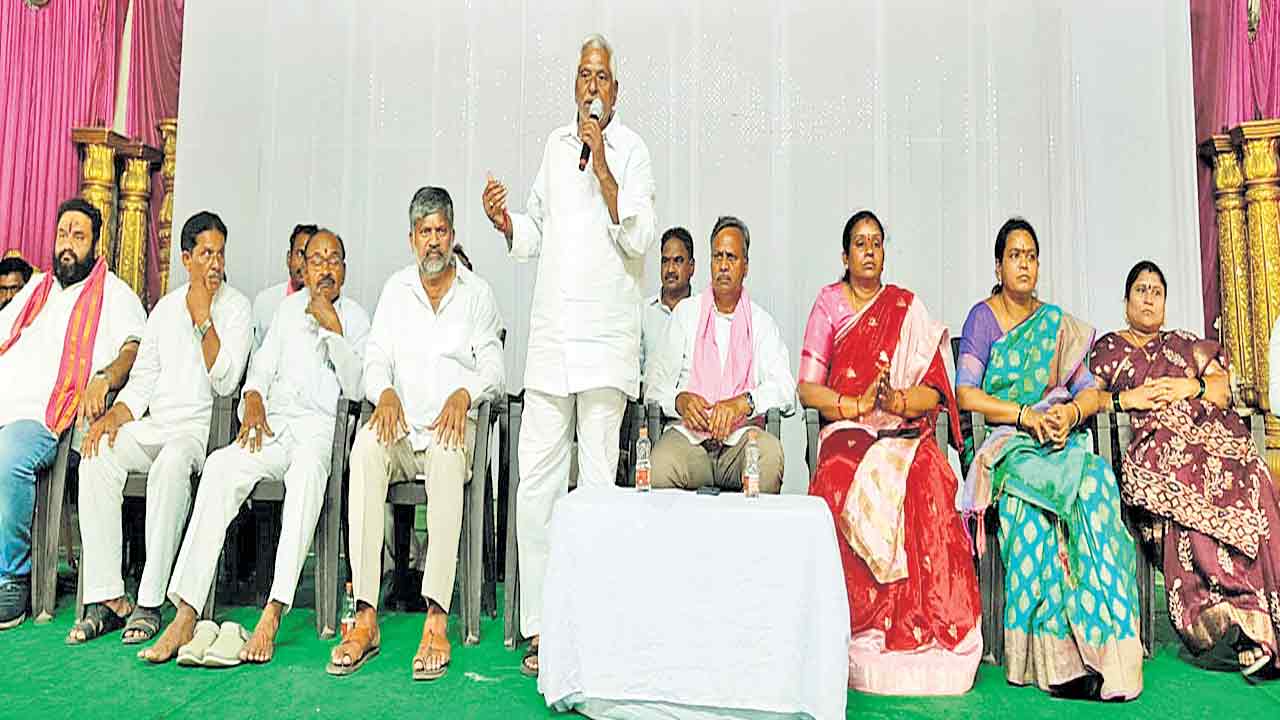 తెలంగాణ దిక్సూచి కేసీఆర్‌