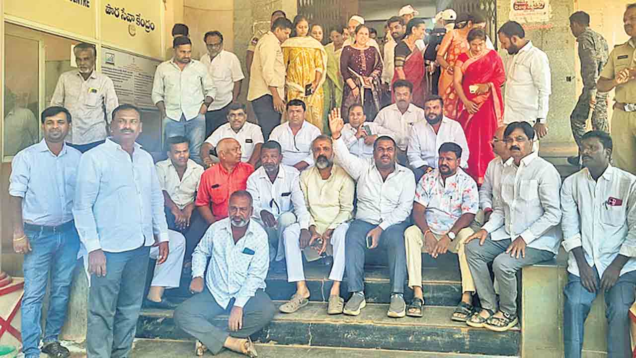 వాయిదాపడ్డ కోఆప్షన్‌ సభ్యుల ఎన్నిక