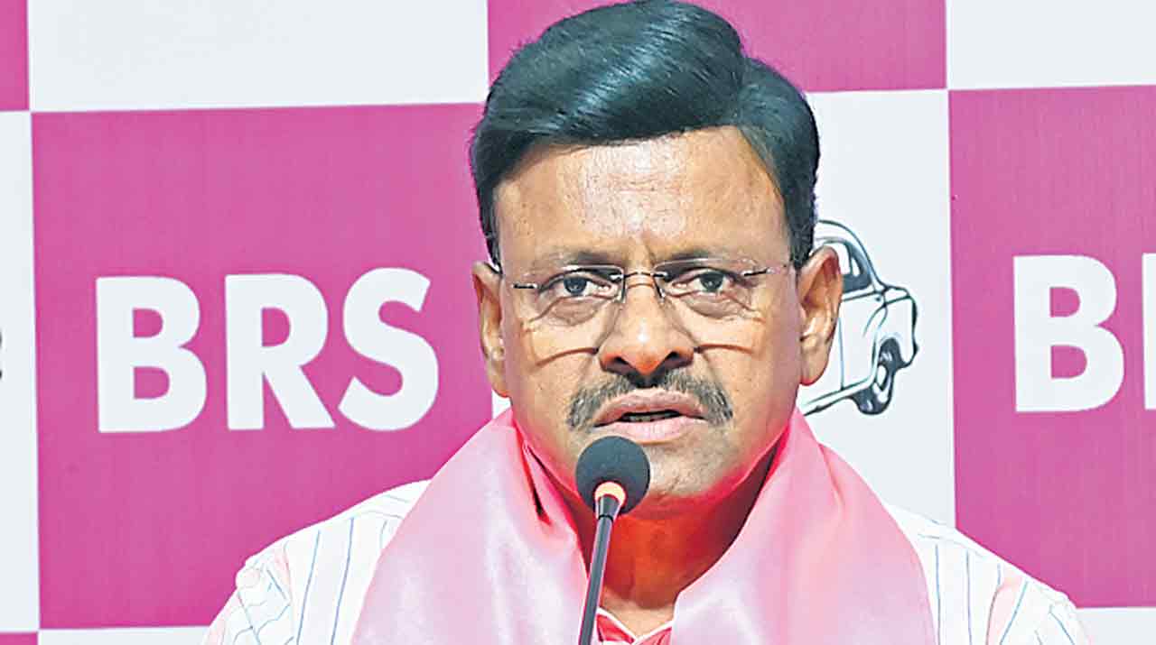 రేవంత్‌రెడ్డి బాధ్యత వహించాలి