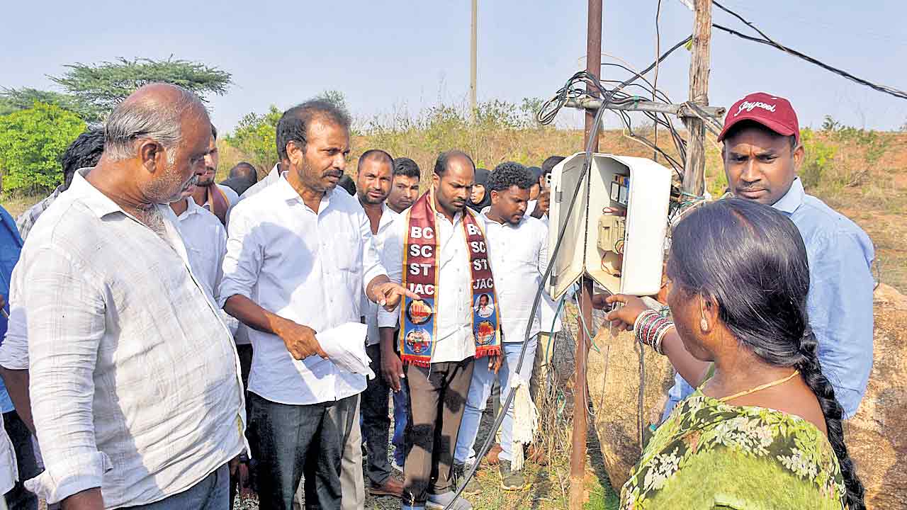 రేవంత్‌రెడ్డీ.. రైతుపక్షమా? ప్రెవేట్‌ పక్షమా?