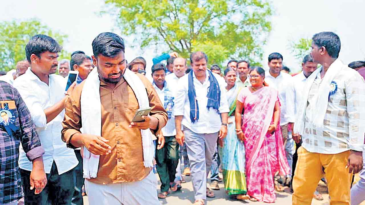 దళితబంధుతో ఆర్థిక ప్రగతి