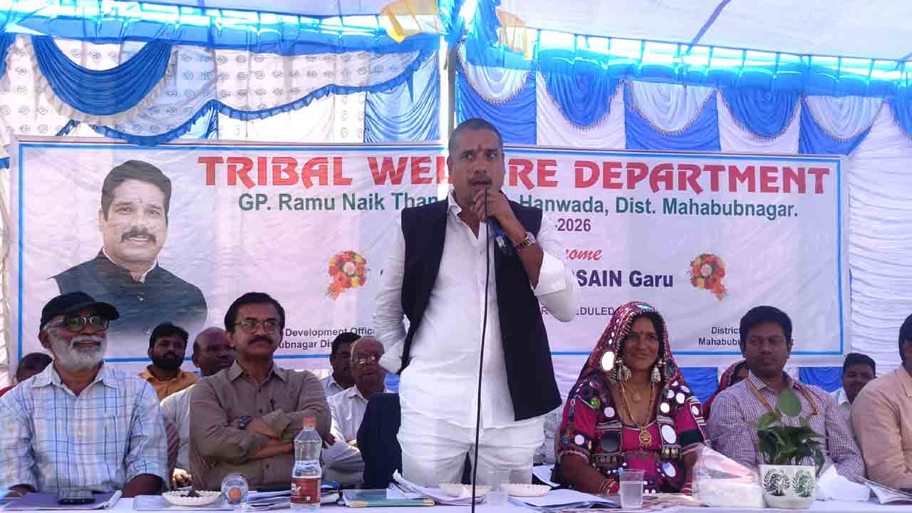 వారం రోజులో ఇండ్ల్ల నిర్మాణం ప్రారంభించాలి