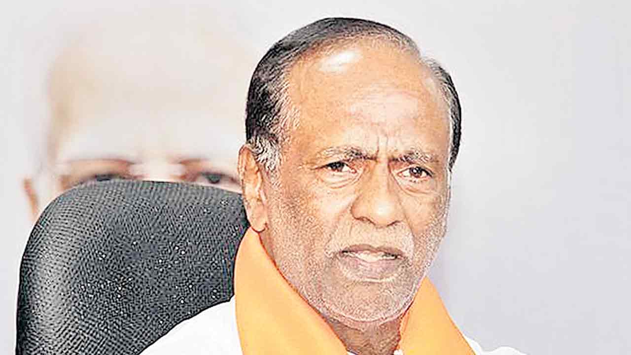 డ్రైవర్‌ది ప్రభుత్వ హత్యే! : ఎంపీ లక్ష్మణ్‌