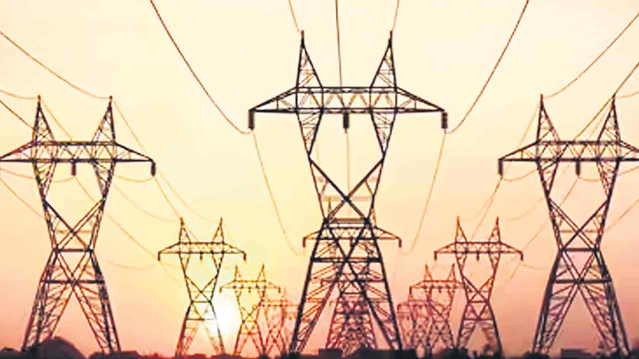 ఇష్టానుసారం ఉద్యోగులను విభజిస్తే సహించం