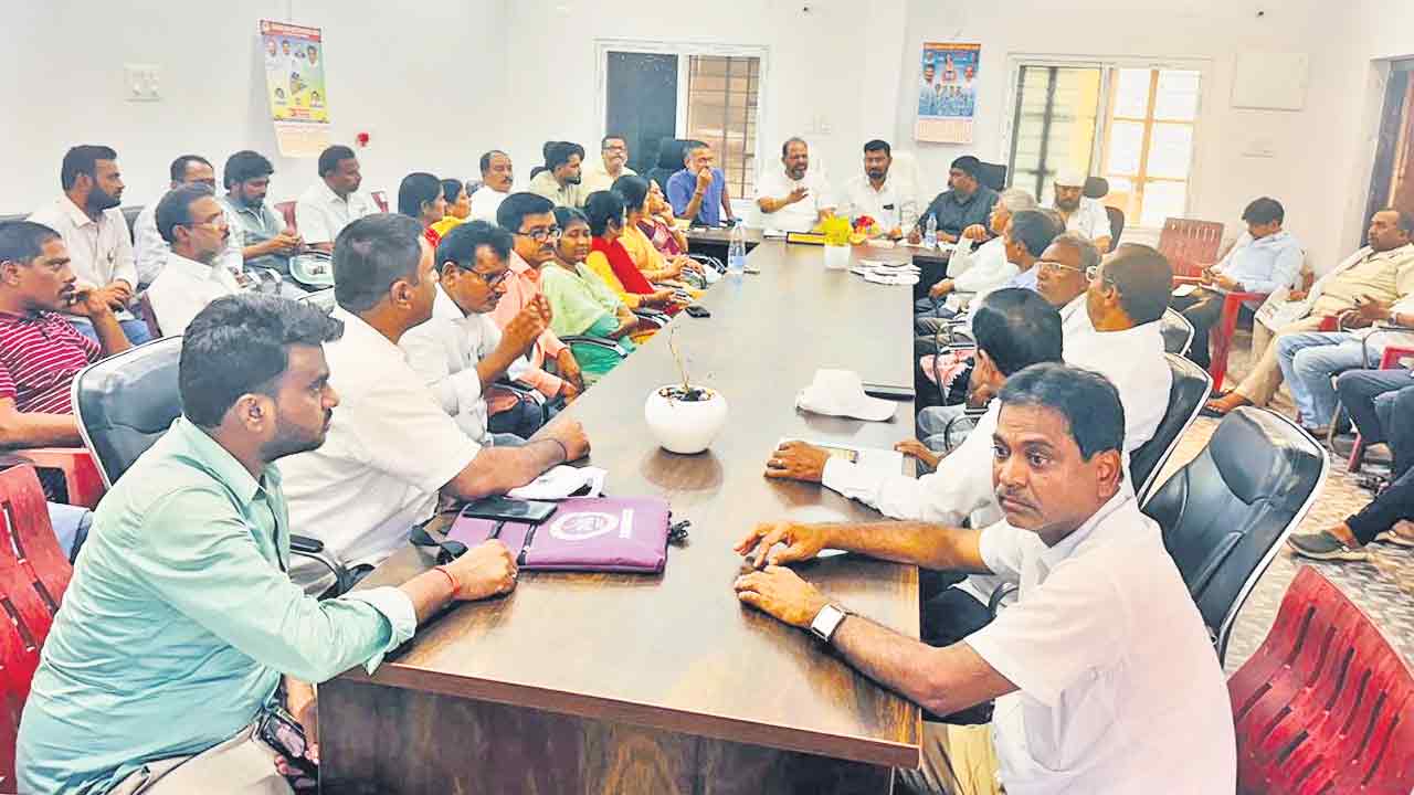 మే 5న ఒక్కరోజు నిరాహార దీక్ష