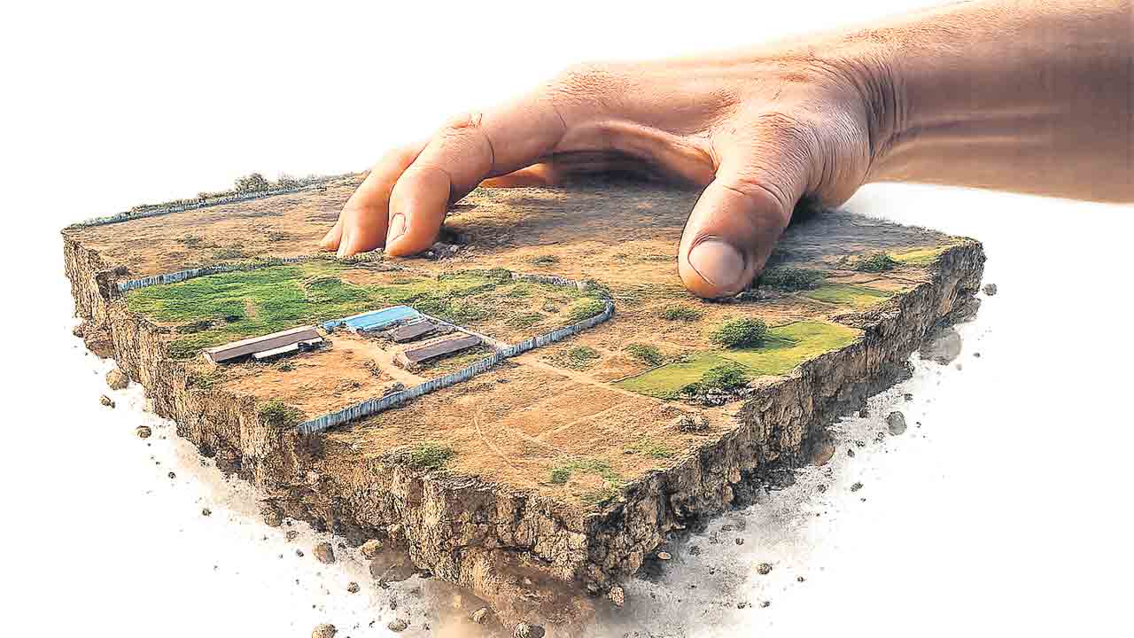 మా భూములు కాపాడండి