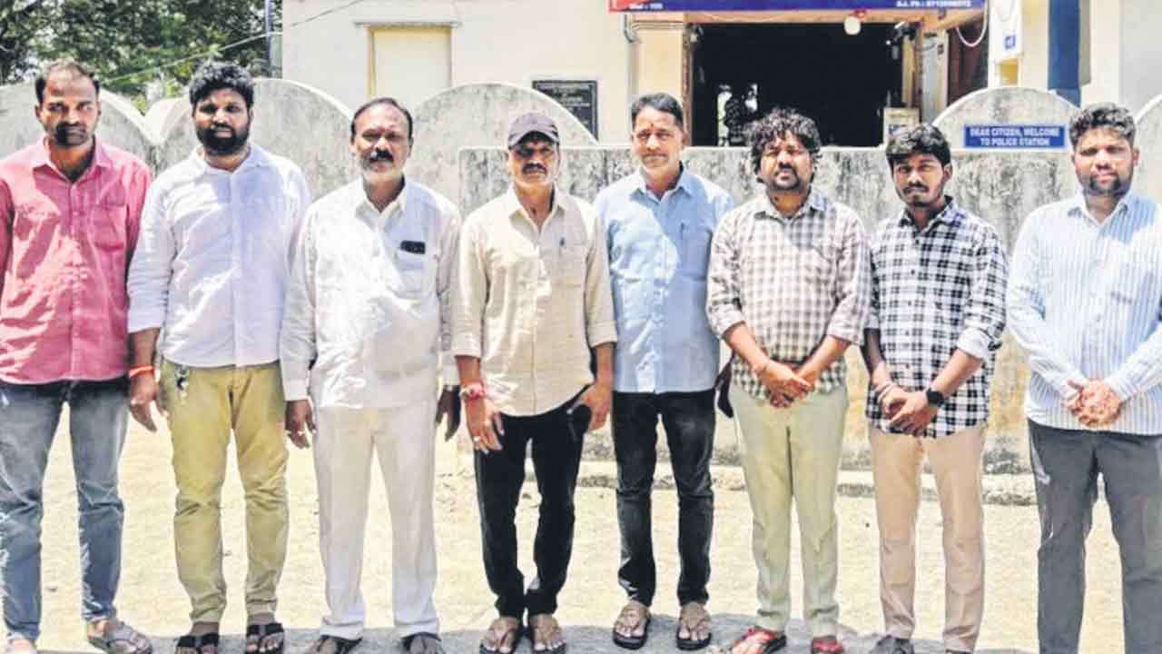 అరాచకాలను ప్రశ్నిస్తే అక్రమ కేసులా..?