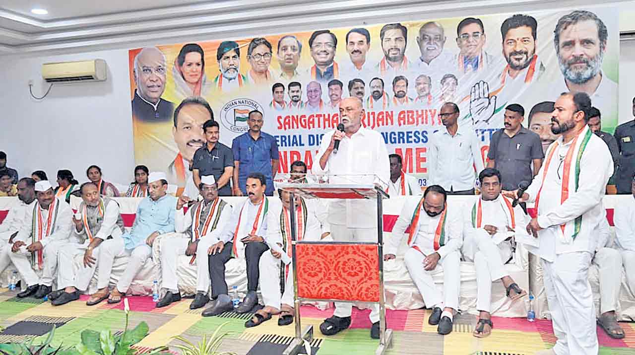 కొత్తోళ్లు పెత్తనం చేస్తే కాంగ్రెస్‌ బతుకదు