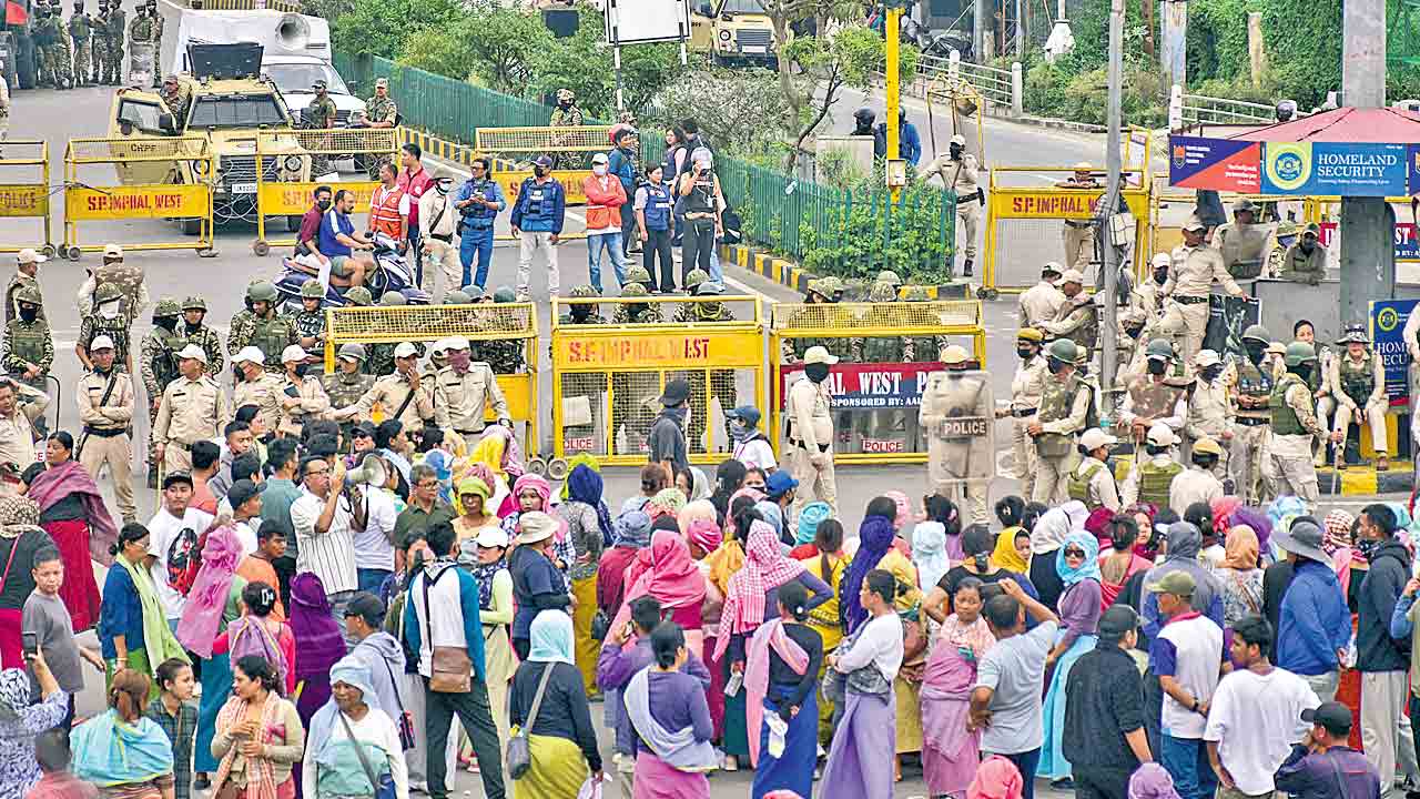 మణిపూర్‌లో మళ్లీ హింసాకాండ