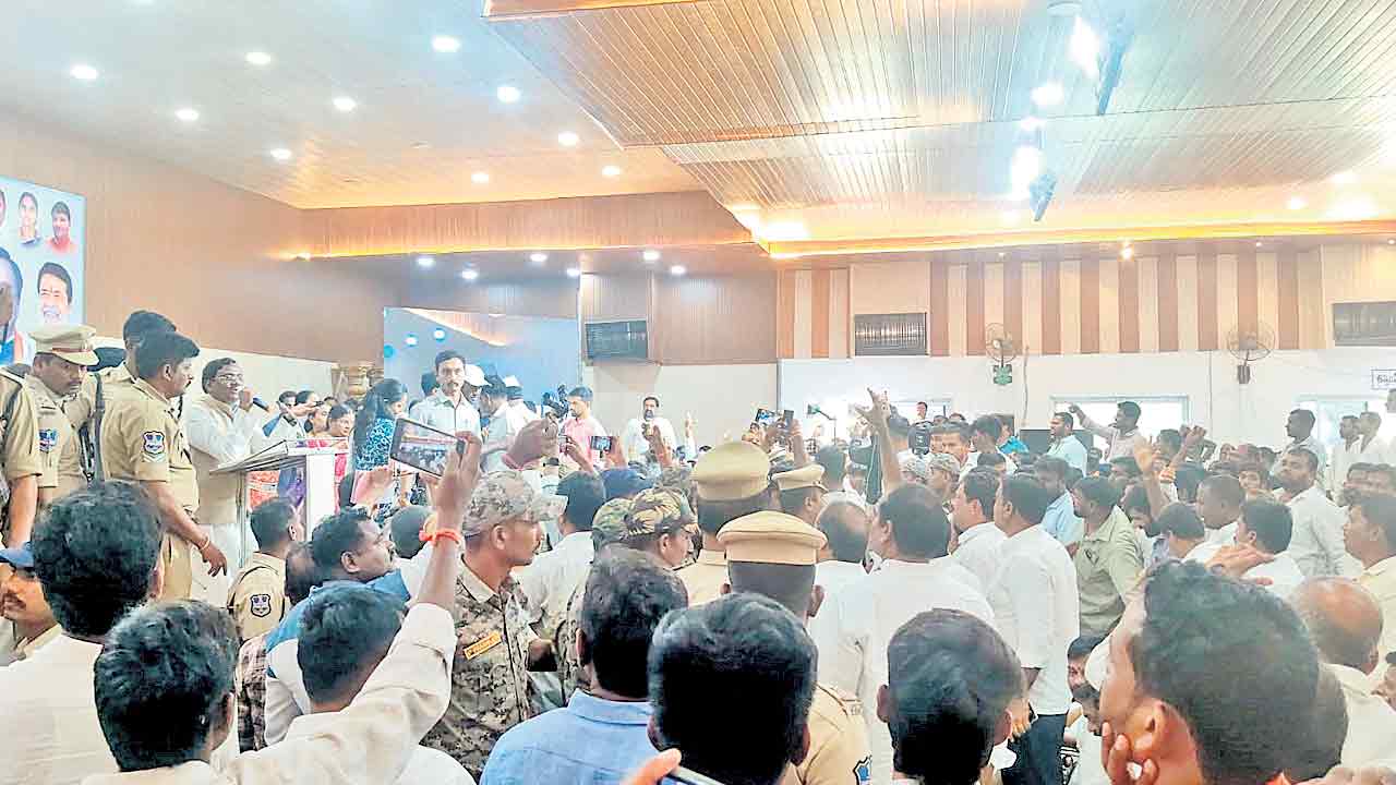 Minister Vivek | కాళేశ్వరం ప్రాజెక్టుపై తప్పుడు మాటల వివేక్‌ గట్టిగా తలంటిన పబ్లిక్‌