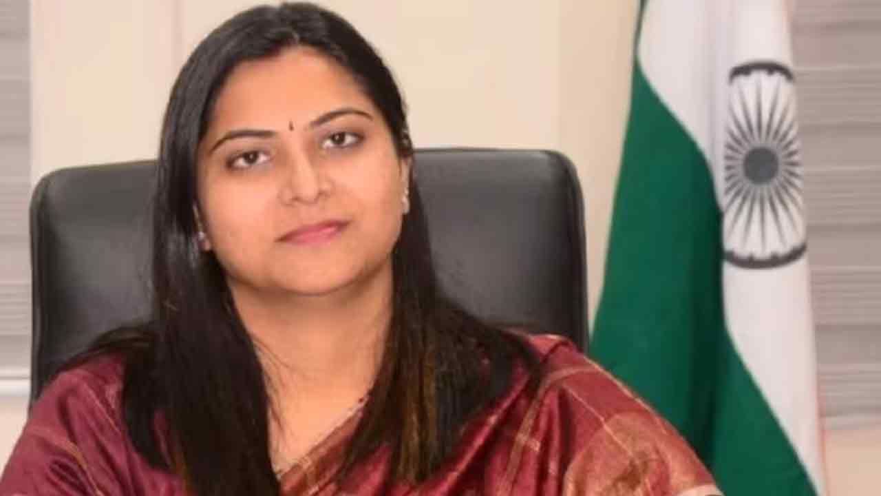 విద్యాశాఖ సారథులంతా మహిళలే