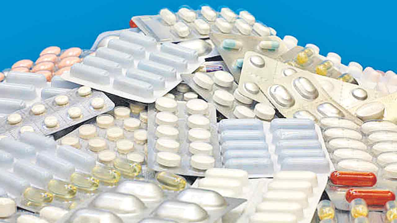 Medical Scam | మందుగోళీ.. వాటాలకేళి.. వైద్యశాఖలో వెలుగులోకి 150 కోట్ల కుంభకోణం!