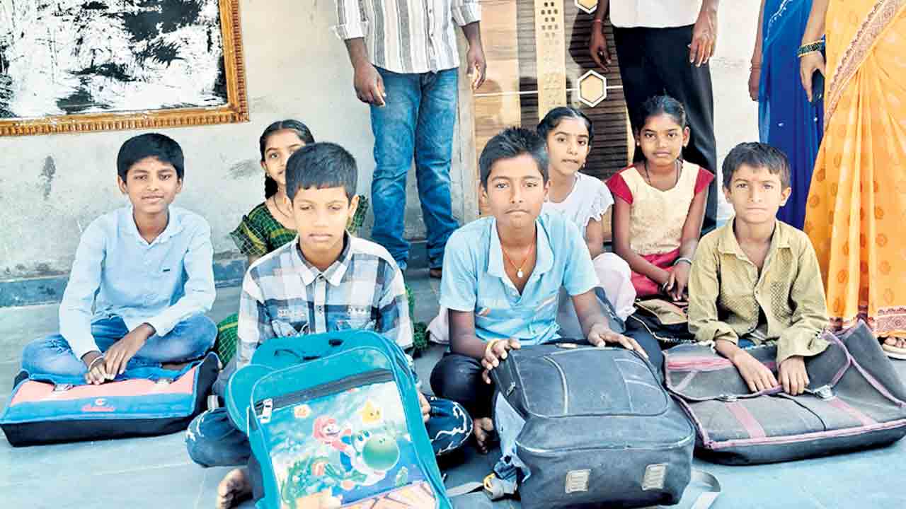 రూ.18వేలు కనీస వేతనం కోసం పోరుబాట..