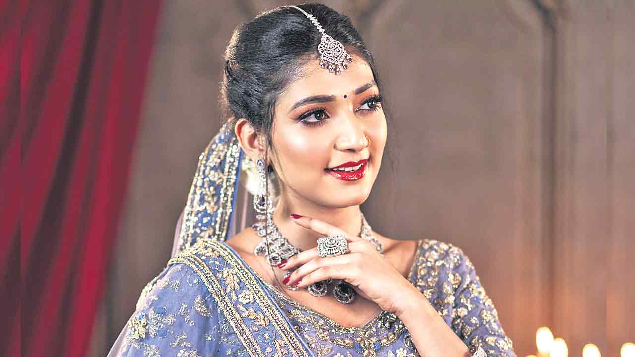 సందేశంతో ఓ అందాల రాక్షసి