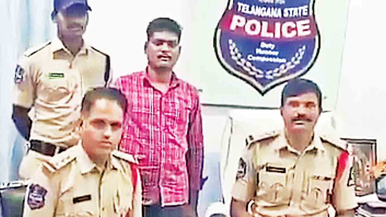 సచివాలయంలో నకిలీ పోలీస్‌