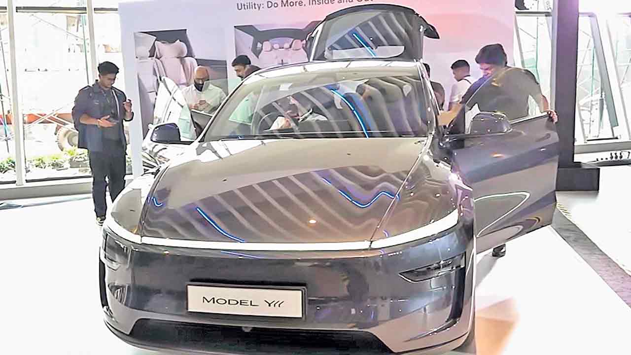 టెస్లా మరో మాడల్‌ ఆగయా