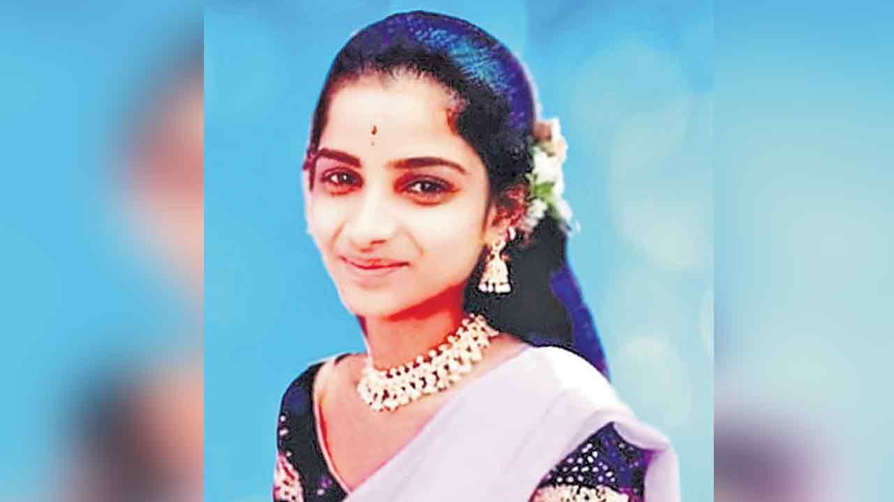 Suicide | పెళ్లి వాయిదా పడటంతో మనస్తాపం.. యువతి ఆత్మహత్య