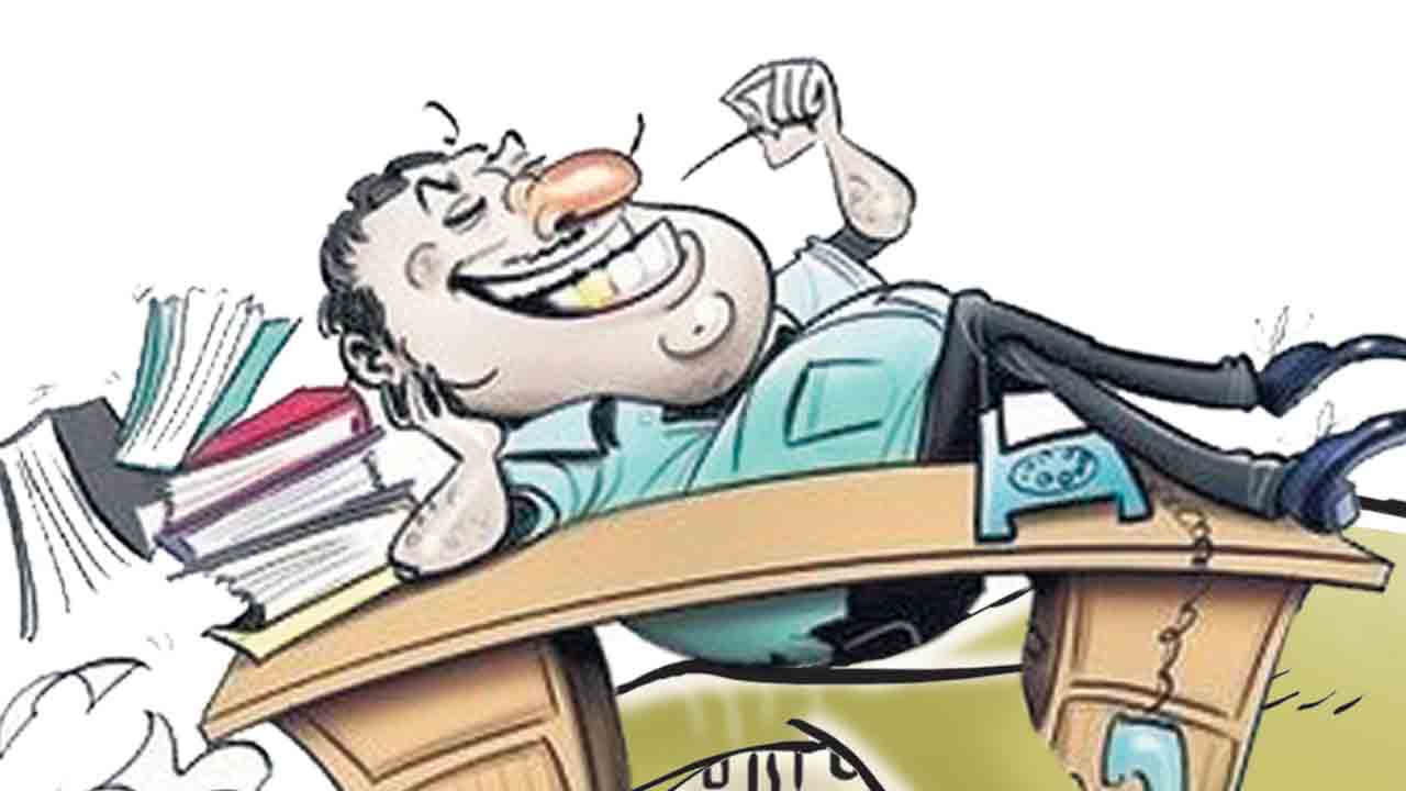 ఆబ్కారీకి ‘అవినీతి’ మత్తు!