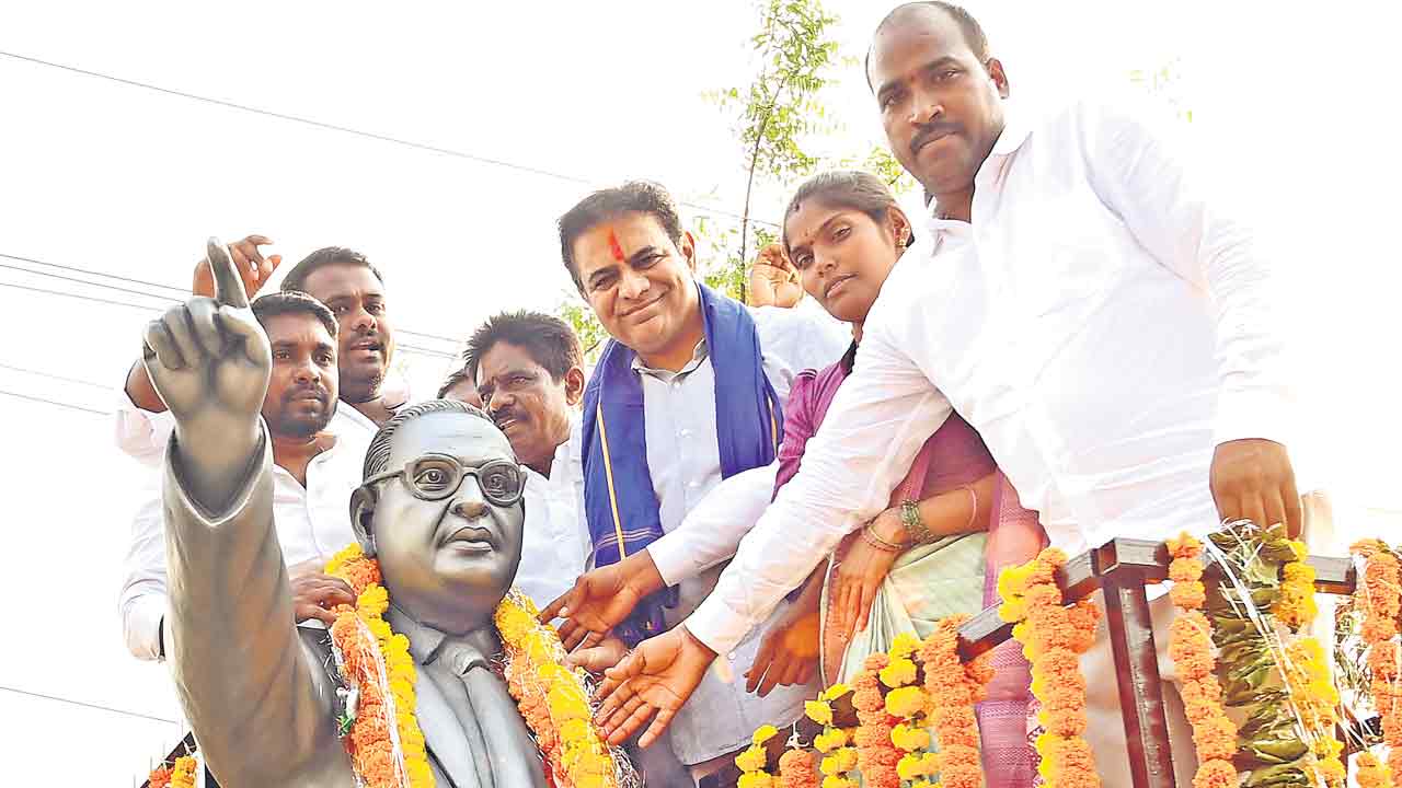 KTR | వడ్లు కొనకుంటే గల్లా పడుతం..రైతులకు నష్టం జరిగితే ఊరుకోబోం: కేటీఆర్‌