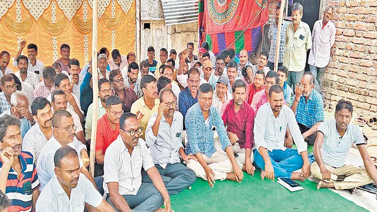 కూలి అగ్రిమెంట్‌ చేయాలి