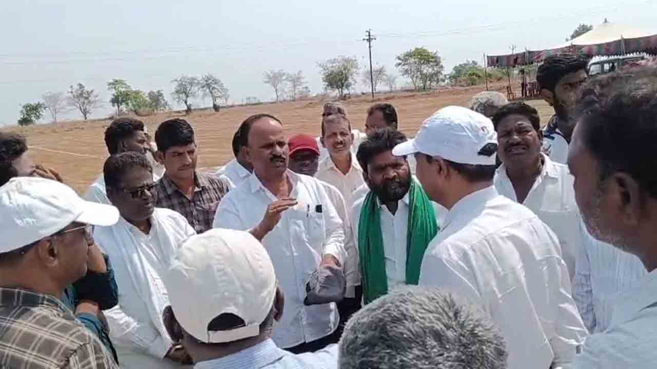 ఎత్తిపోతల పనుల అడ్డగింత