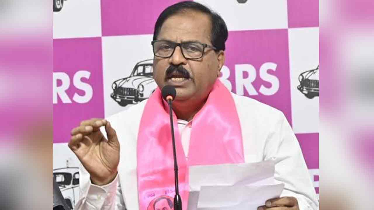 ఎక్సైజ్‌ కమిషనర్‌ వైఖరిపై ఆగ్రహజ్వాల