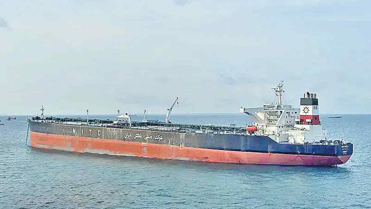 ఖర్గ్‌లో ముడి చమురు నిల్వలకు స్థలం లేక..