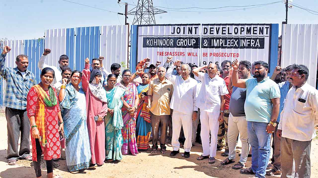 ఆ భూములు ఎవరి జాగీర్‌?