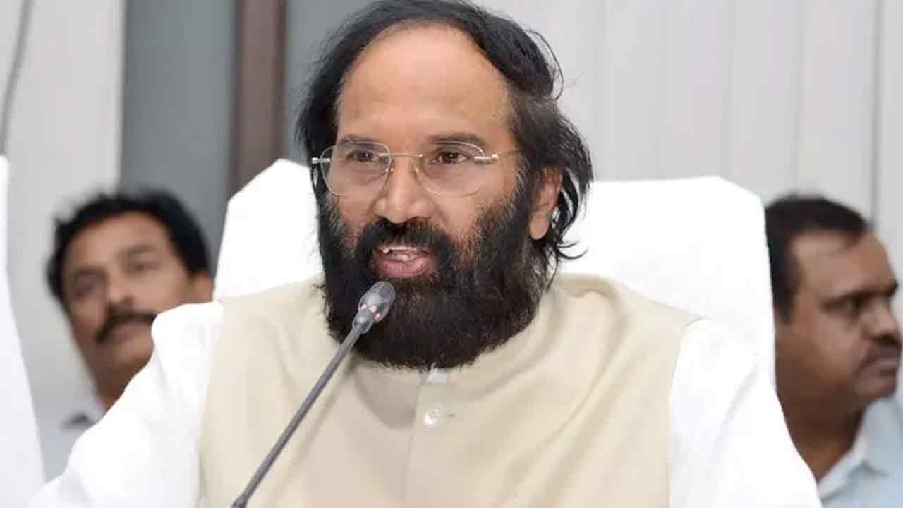 చెరువుల రక్షణకు కమిటీలు వేయండి