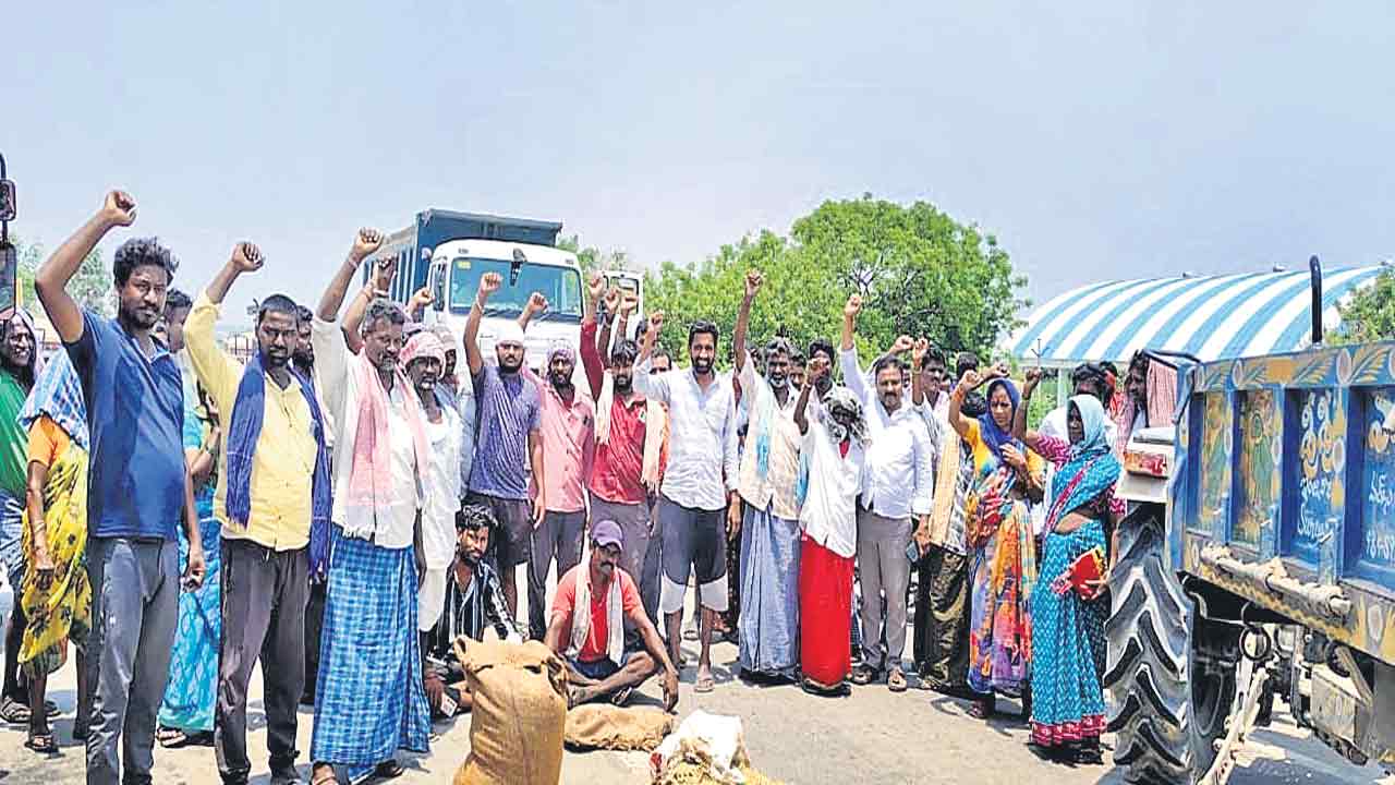రాచి రంపాన పెట్టే రాజ్యం.. రైతు ఏడ్చిన ఎవుసం