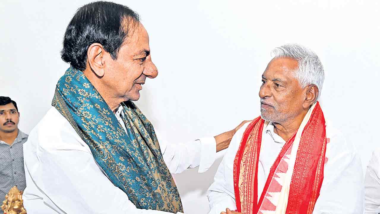 Jeevan Reddy | కాంగ్రెస్ కార్యకర్తలకు గుర్తింపు ఎక్కడుంది? రేవంత్ చెప్పినట్లు పీసీసీ తలూపుతుంది.. జీవన్ రెడ్డి కీలక వ్యాఖ్యలు