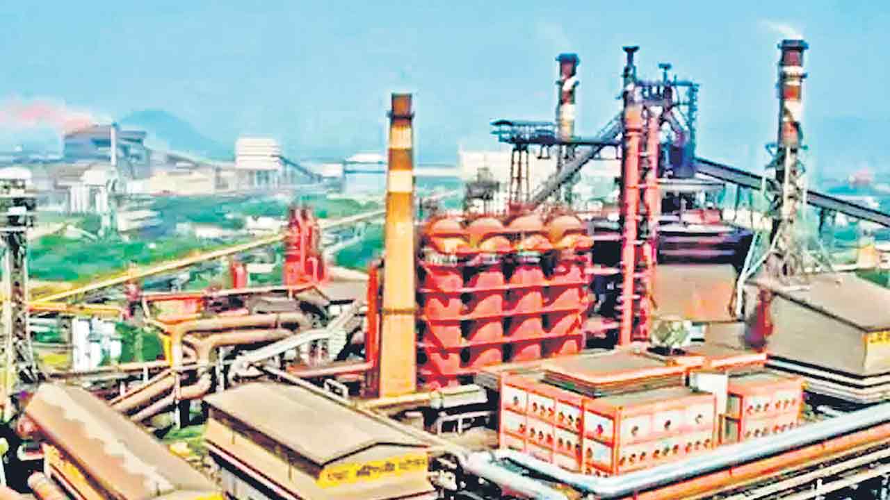 తయారీ రంగం కుదేలు