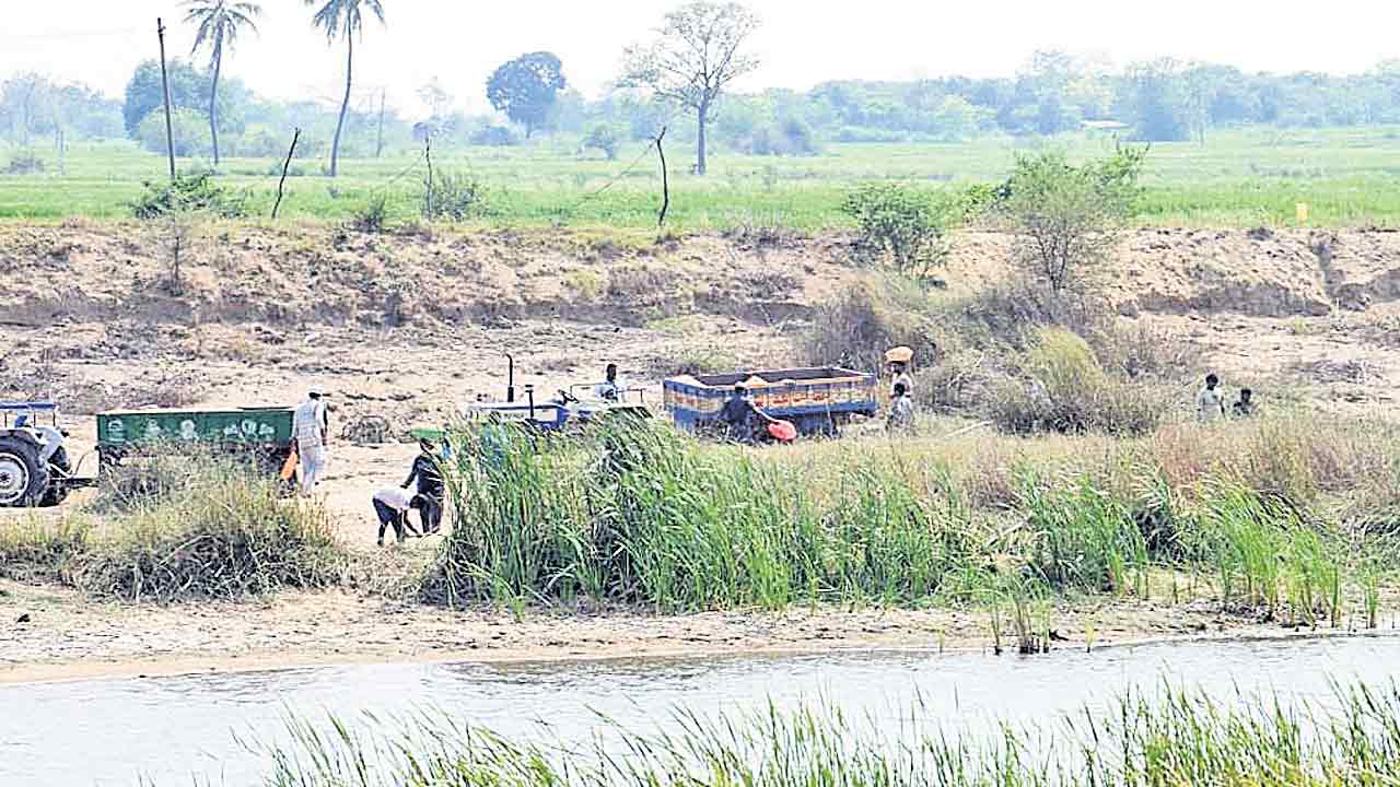 మోయతుమ్మెదపై మా‘రీచు’లు.. ఒక్క వాగుపై 19 రీచ్‌లు