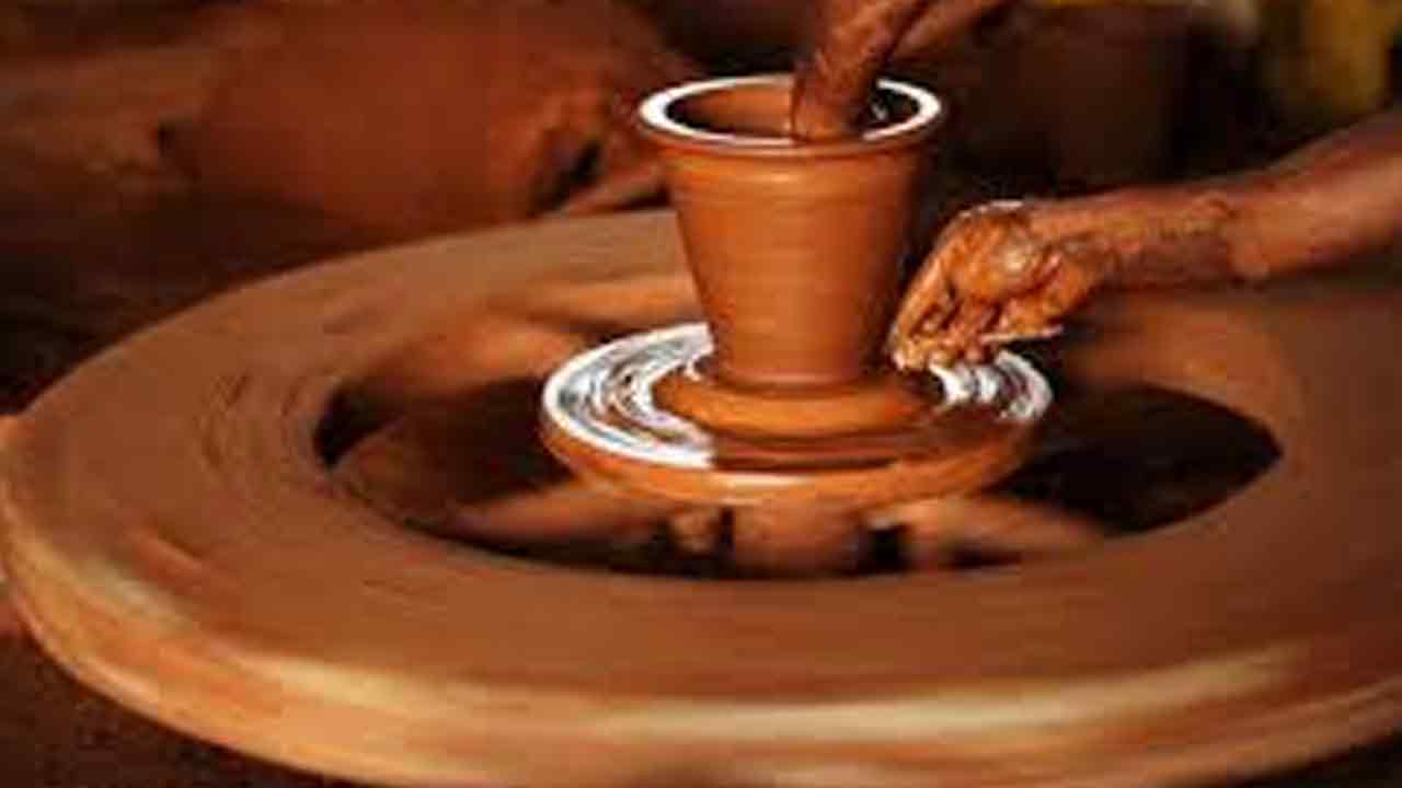 మట్టి’మనుషులకు చట్టసభల్లో చోటేది?