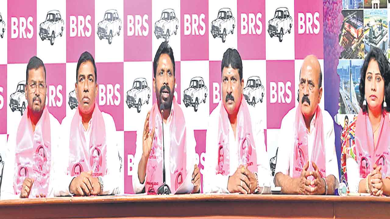 Best Available Schools | బెస్ట్‌ అవైలబుల్‌ స్కూళ్లపై కుట్ర..ఎస్సీ, ఎస్టీ కమిషన్‌ మాజీ చైర్మన్‌ ఎర్రోళ్ల శ్రీనివాస్‌ మండిపాటు