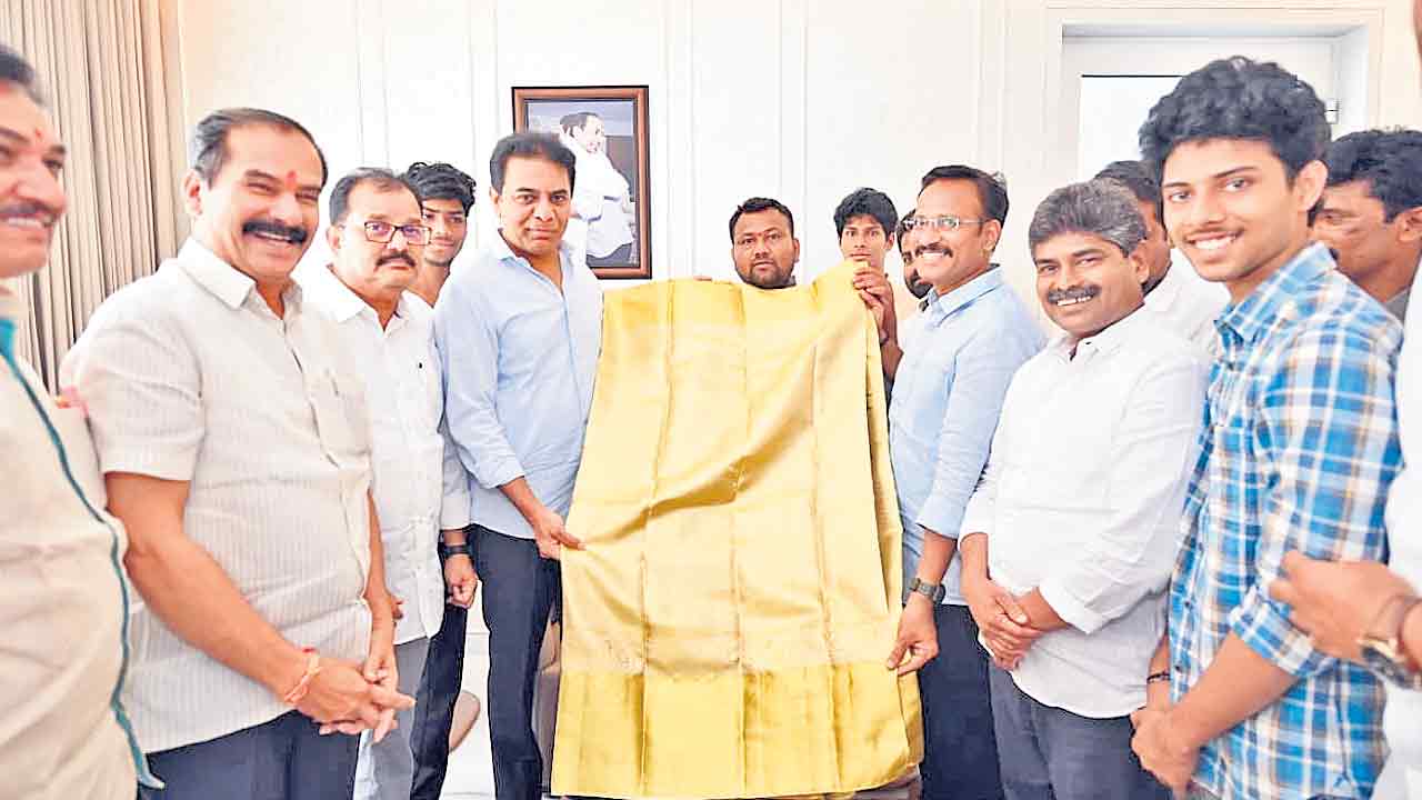 సిరిసిల్ల నేతన్న విజయ్‌ మరో అద్భుత సృష్టి