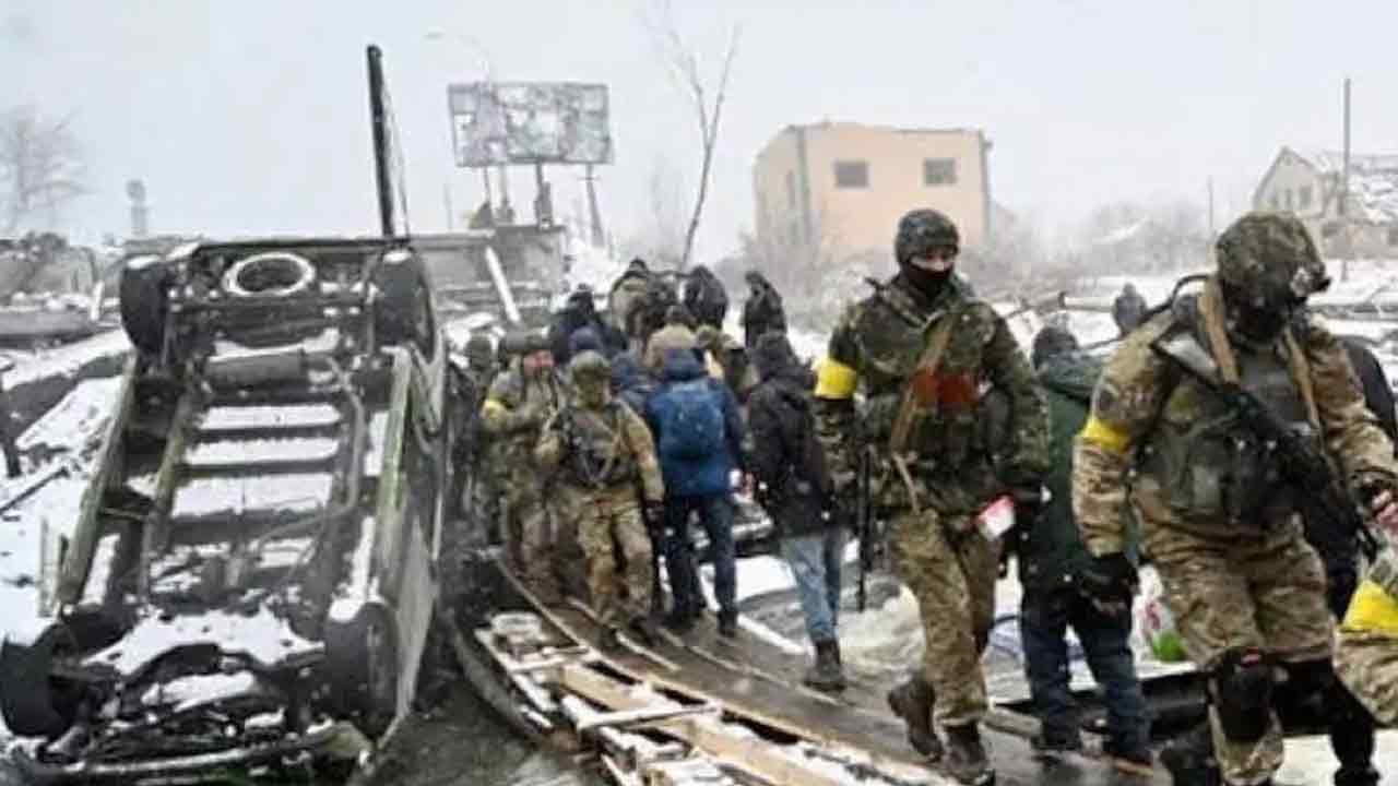 Russian Soldiers | రష్యన్‌ సైనికుల నరమాంస భక్షణ.. ఆకలితో తోటి సైనికులనే చంపి తింటున్నారు!