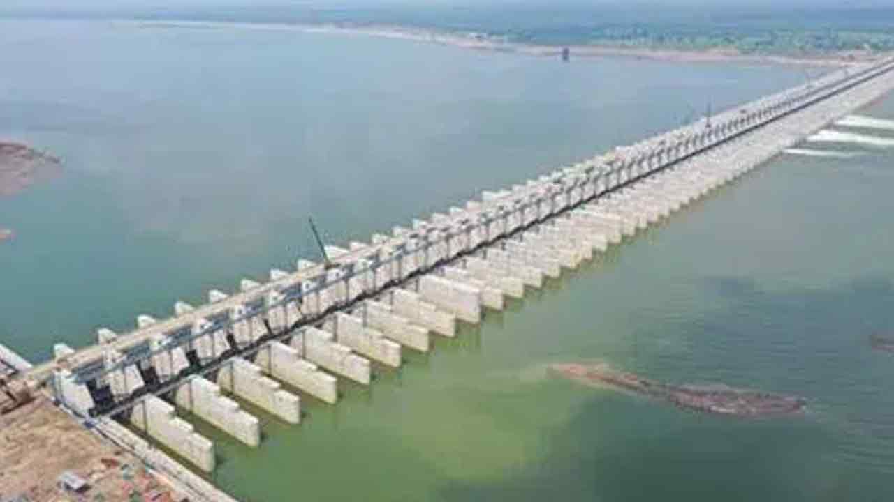 తెలంగాణ జీవనాడి కాళేశ్వరం ప్రాజెక్టు