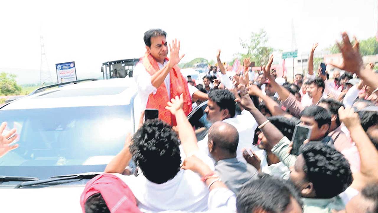 కేటీఆర్‌ టూర్‌ సూపర్‌ సక్సెస్‌