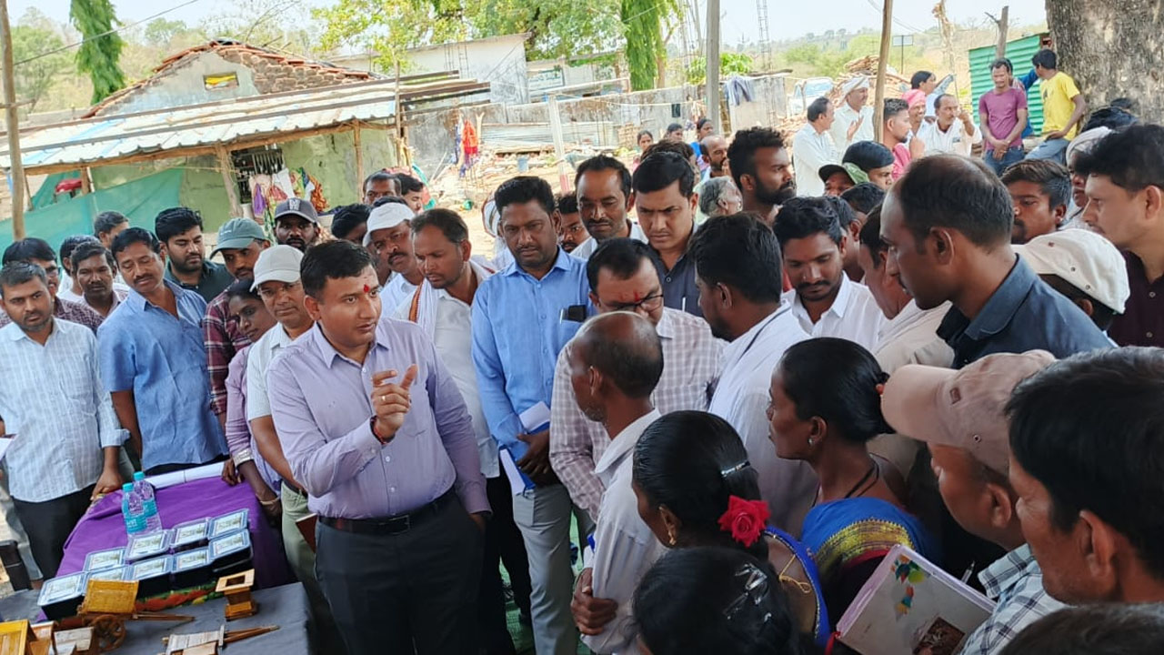 Narnoor Mandal | నార్నూర్ మండలాన్ని ఆదర్శంగా తీర్చిదిద్దుతా : కలెక్టర్ రాజర్షి షా