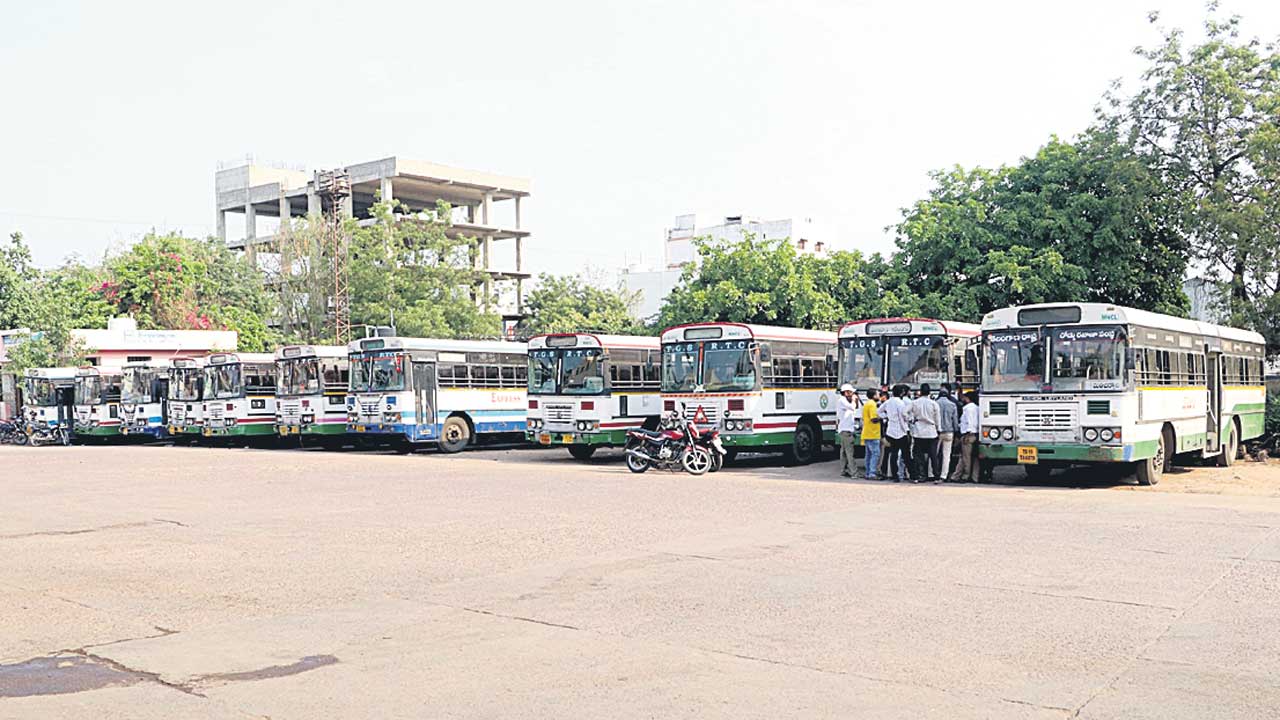 కదలని బస్సు
