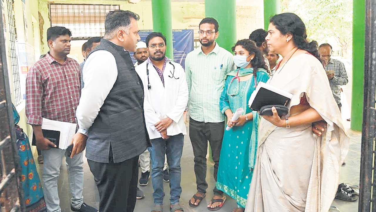 అభివృద్ధి పనుల్లో నిర్లక్ష్యం తగదు