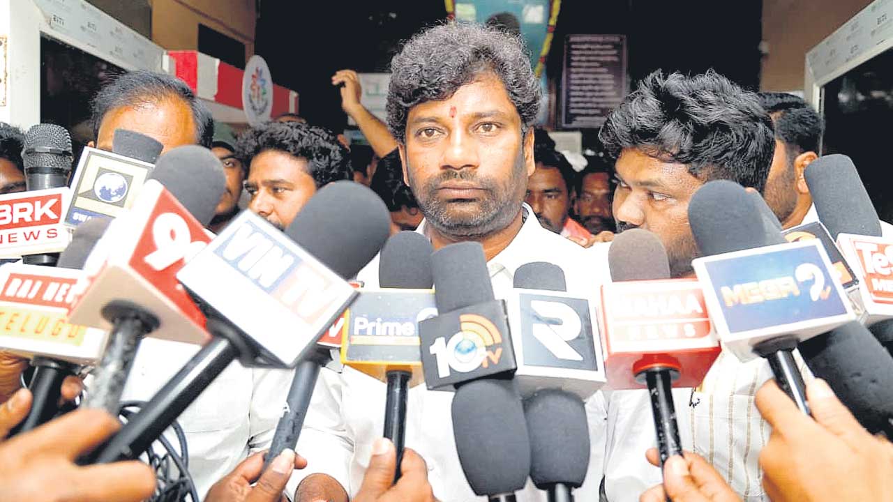 కాంగ్రెస్‌ దాడులకు భయపడం