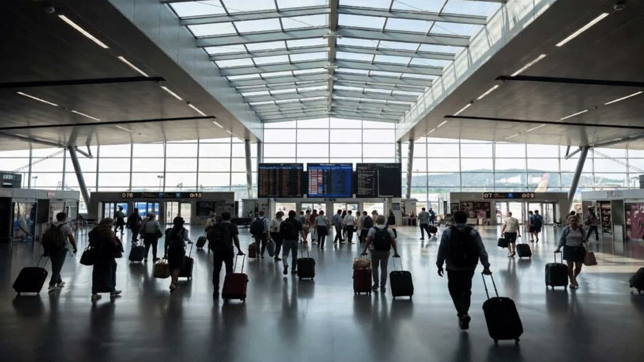 Airport Transit Visa | ఇండియన్‌ ప్యాసింజర్స్‌కు ఫ్రాన్స్‌ గుడ్‌ న్యూస్‌.. అదేమిటంటే..!