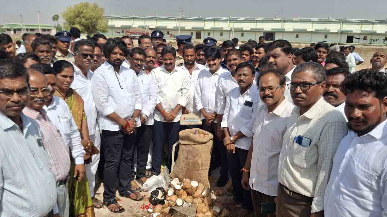 రైతులు దళారీలను ఆశ్రయించొద్దు