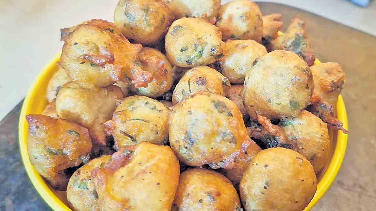 అన్నం పునుగులు