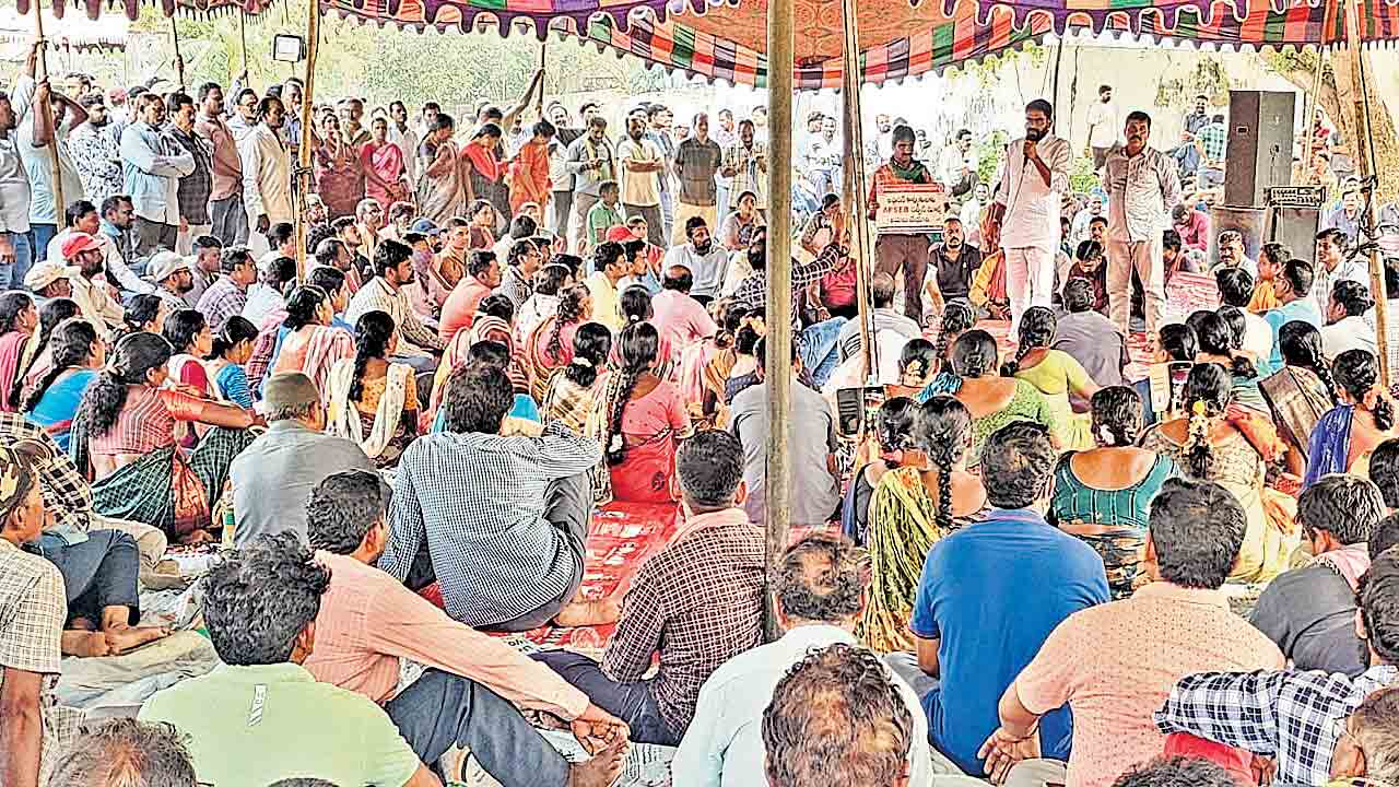 సమ్మె విరమించాలని ఆర్టిజన్లకు బెదిరింపులు.. జెన్‌కో యాజమాన్యం హెచ్చరిక