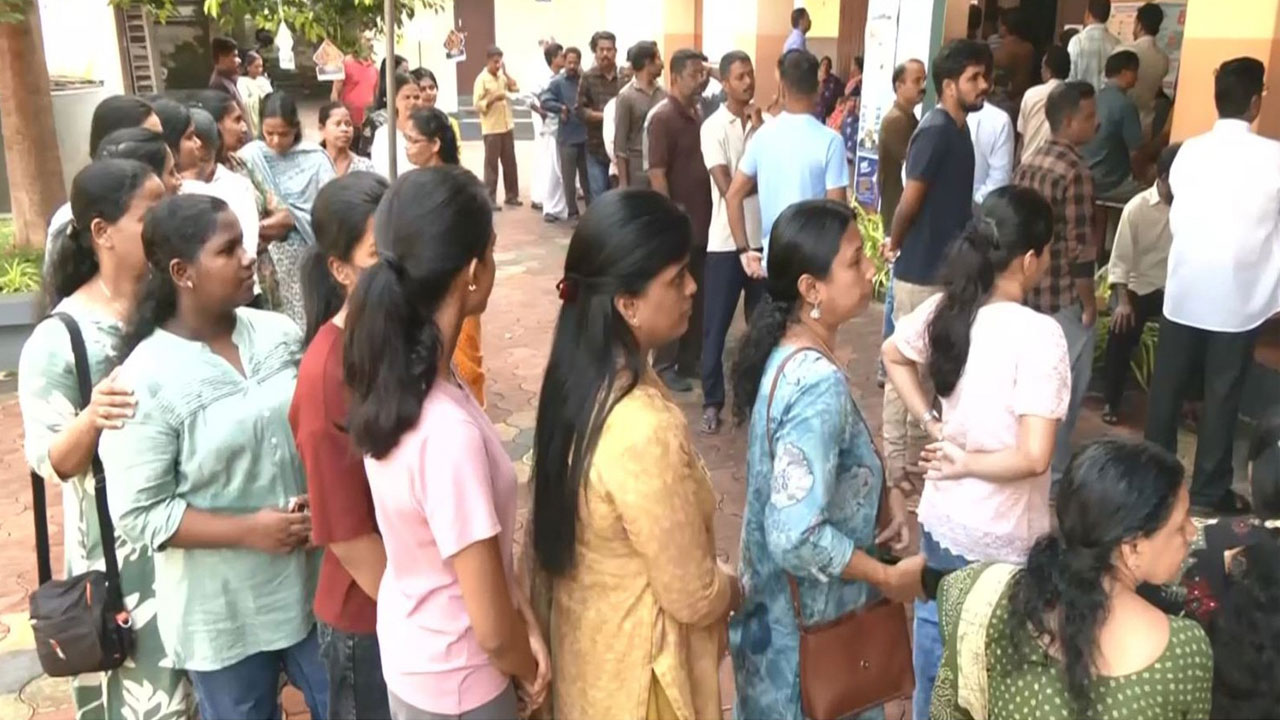 Polling | అస్సాం, కేరళ, పుదుచ్చేరిలో కొనసాగుతున్న అసెంబ్లీ ఎన్నికల పోలింగ్‌