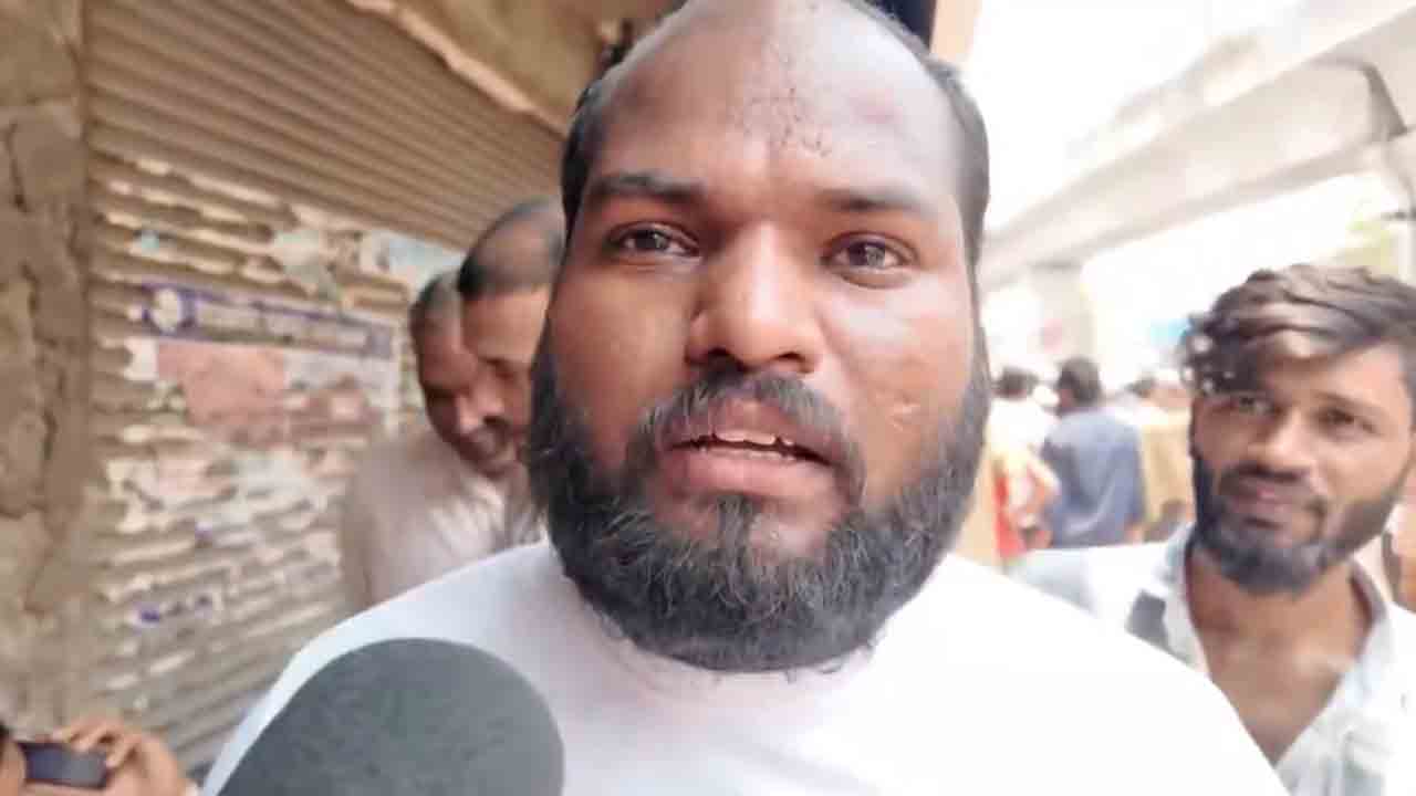 Auto Driver | కేసీఆర్‌ దేవుడు.. రేవంత్‌ రెడ్డిది రాను రాను మా బ్రతుకే అయితది.. ఆటో డ్రైవర్‌ భావోద్వేగం